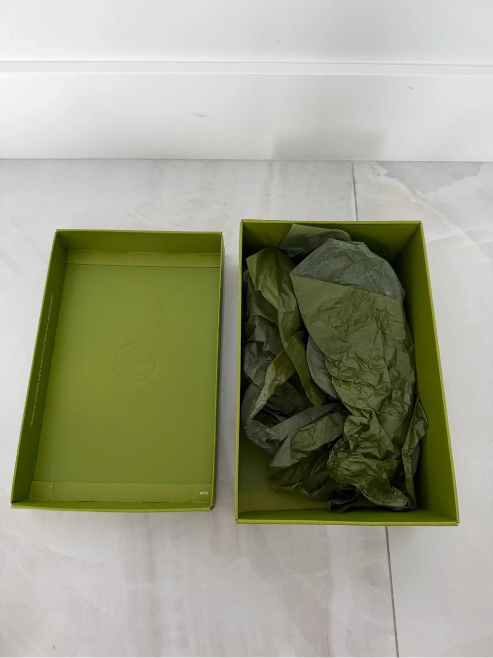 Newest Tory Burch Green Shoe Box with Green Tissue Paper